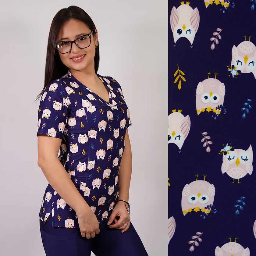 Delantal Mujer tela elasticada estampada Búho. Combina con Azul Marino.
